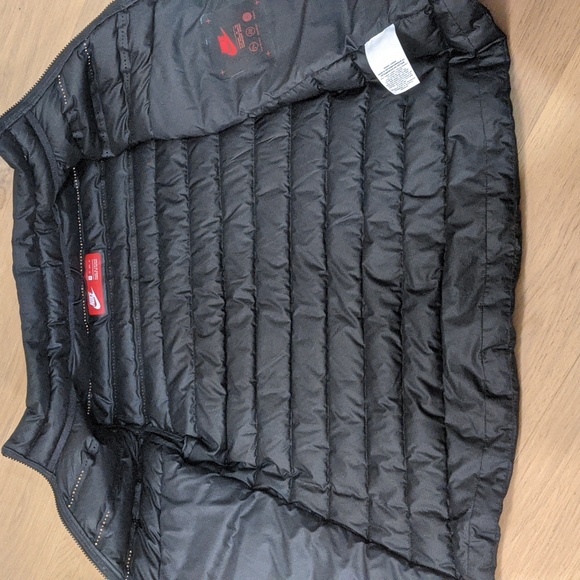 Nike Women's Black Puffer Jacket Extra Small - Picture 4 of 16